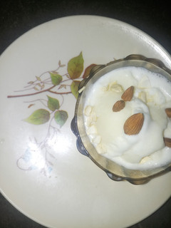 வெண்ணிலா ஐஸ்கிரீம் (Vanila icecream recipe in tamil) செய்முறை முக்கிய புகைப்படம்