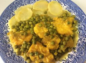Foto principal de Tintorera con guisantes en amarillo