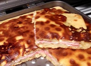 Una foto de Tostado de jamón y queso en flip