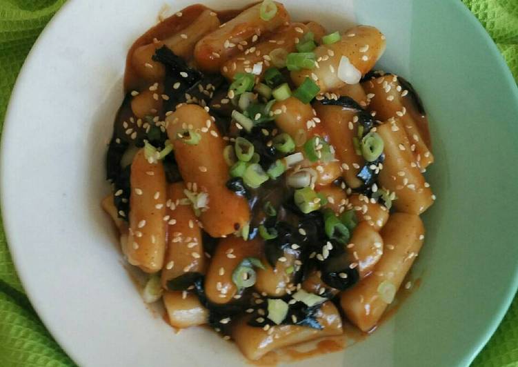Tteokbokki (Rice Cake tanpa Gochujang)