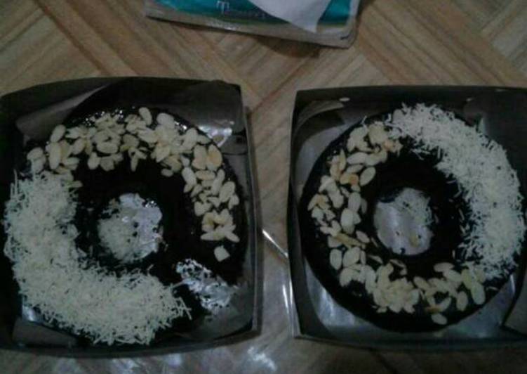 Brownies topping keju almond