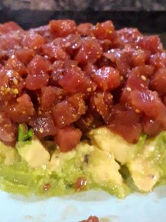 Una foto de Tartar de atún