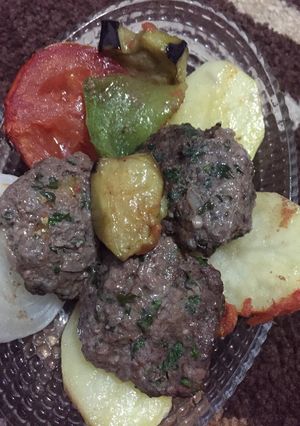 A picture of Baked Kofta with Vegetables.