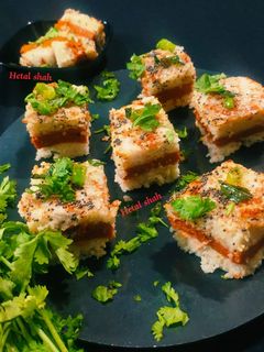 લહસુની સેન્ડવિચ ઢોકળા રેસીપી મુખ્ય ફોટો