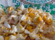 Una foto de ensalada de zanahoria