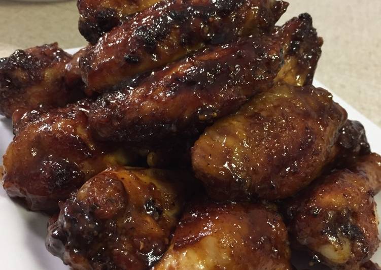 Simple Way to Prepare Perfect Chicken Wings with Honey Spicy BBQ sauce