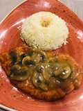 Filete de pechuga con champiñones al vino