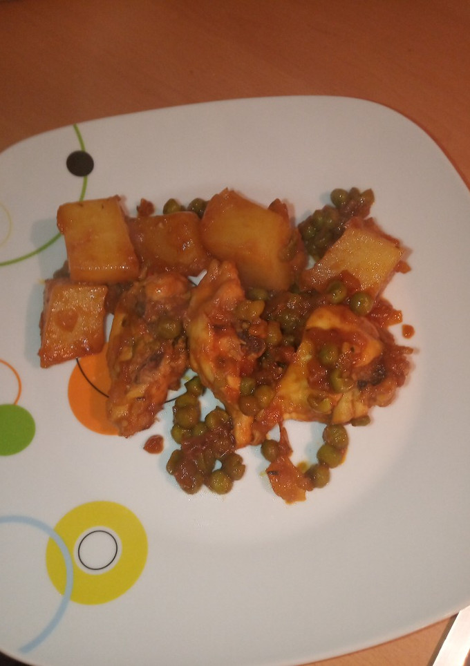 Una foto de Guisado de pollo en reducción de vino y soja
