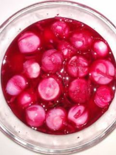 A picture of Vinegar Onions.