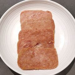 A picture of Fried Chicken Luncheon Meat.