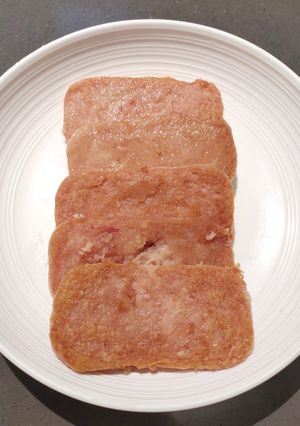 A picture of Fried Chicken Luncheon Meat.