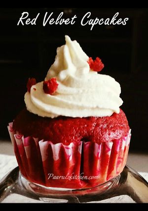 A picture of Red Velvet Cupcakes.