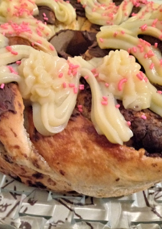 Una foto de Rosca de Pascua trenzada