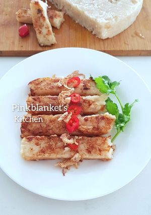 A picture of Lo Bak Go - Steamed Chinese Radish Cake.