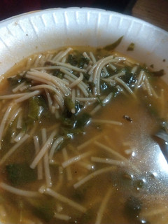 Una foto de Sopa aguada con acelgas