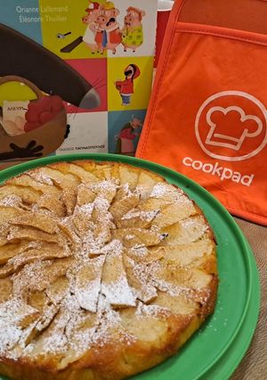 A picture of The Wolf Zacharias' Apple Cake (Super Easy).