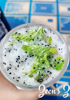 A picture of Dragon Fruit Mocktail.