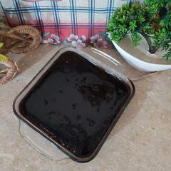 A picture of Chocolate cake in microwave.
