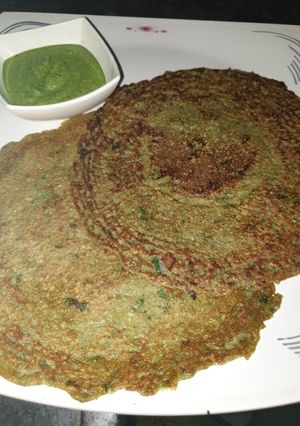 મગ ની દાળ ના ચીલા(mung dal chila recipe in gujarati) રેસીપી મુખ્ય ફોટો