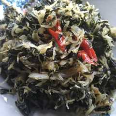 A picture of Tumis Daun Ubi Teri Medan.