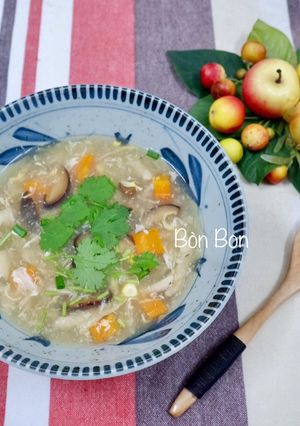 Hình của món Súp Ngô Gà Nấm Hương.