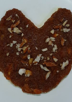 হার্ট শেপ গাজরের হালুয়া (Heart shape carrot halwa recipe in Bengali) রেসিপির প্রধান ছবি