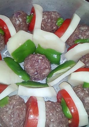 صورة لوصفة صينيه كفته بالخضار