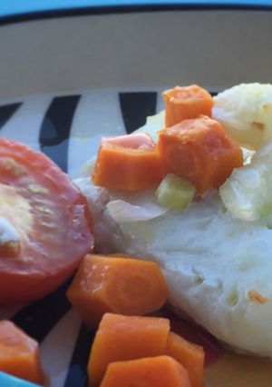 Una foto de Cena para bebés - merluza al horno facilísima