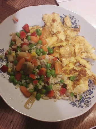 Easy Way Prepare Veggies in butter with cheese omelette the So Delicious Can spoil the tongue