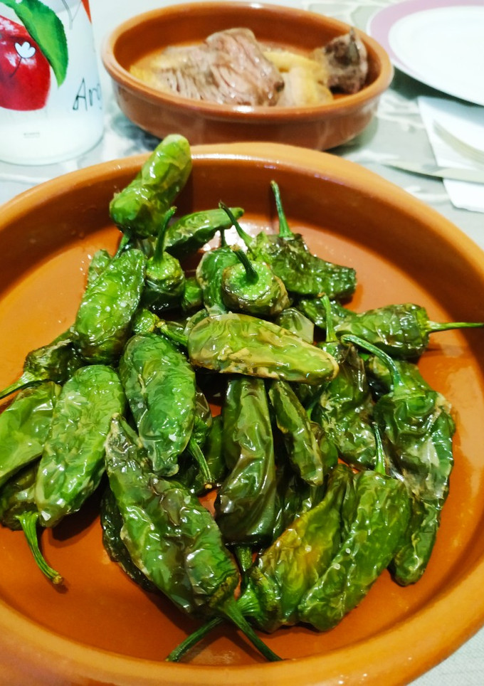 Una foto de Pimientos de padrón 🤫😉