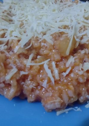 Una foto de Guiso de arroz con pollo