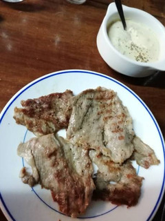 Una foto de Secreto ibérico con salsa de mostaza!
