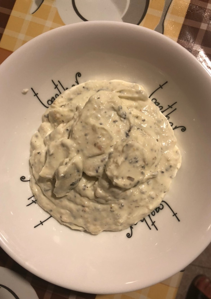 Una foto de 340. Pesto de albahaca, cacahuetes y queso fresco (salsa)