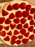 Torta de frutillas con crema y dulce de leche