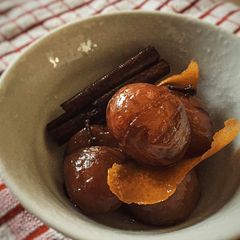 A picture of Marron glacé (Christmas flavouring).