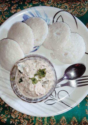 इडली चटणी (idli chutney recipe in marathi) रेसिपी चे मुख्य फोटो 