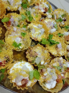 બાસ્કેટ ચાટ (Basket Chaat Recipe In Gujarati) રેસીપી મુખ્ય ફોટો