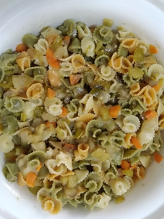 Una foto de Pasta con verduras caramelizadas