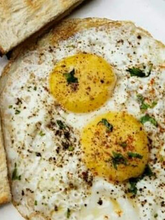 A picture of Half egg.