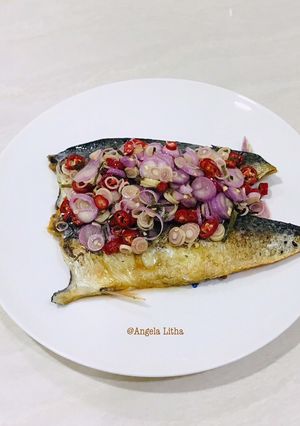 Foto resep Ikan asin + sambal matah