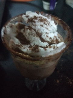 ચોકલેટ મિલ્કશેક(Chocolate Milkshake Recipe in Gujarati) રેસીપી મુખ્ય ફોટો