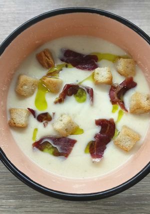 Una foto de Crema Fría de Espárragos