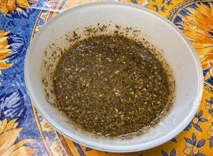 Une photo de Marinade au miel, balsamique, citron et épices zaatar