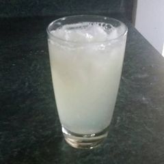 A picture of Fresh Lemonade.