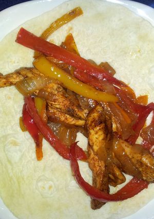 A picture of Chicken fajitas.
