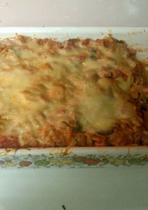 A picture of Linguini florentine with cheese.
