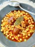 Potaje de garbanzos con chorizo asturiano
