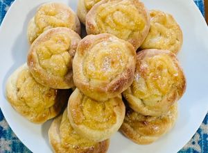 Una foto de Margaritas de crema pastelera 🌼
