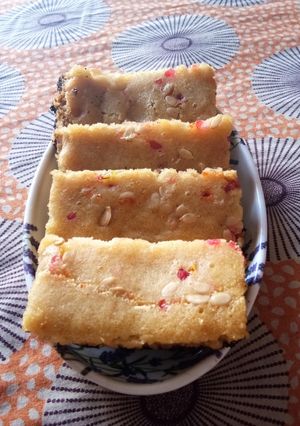 A picture of Vanilla cake in frying pan.
