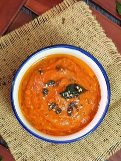 ટોમેટો ચટણી (Tomato Chutney Recipe In Gujarati) રેસીપી મુખ્ય ફોટો
